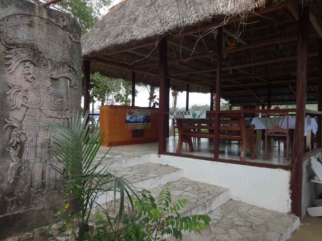 Hotel Santa Barbara Tikal Flores Buitenkant foto